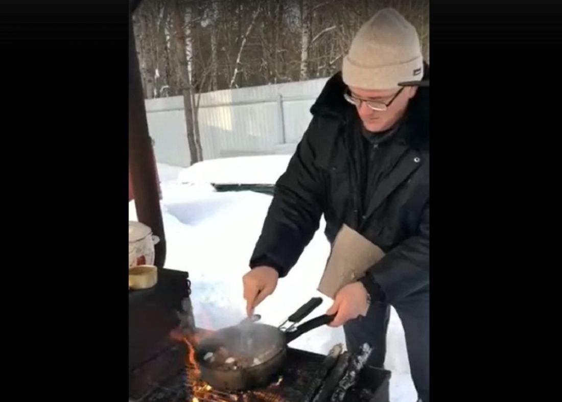 Фуд-блогер Иван Белозерцев приготовил блюдо из пензенских продуктов