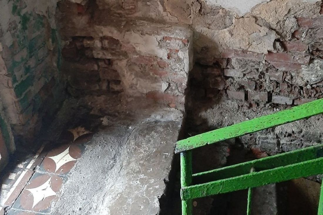 «Отваливаются стены». В Пензе разрушается дом на улице Ленина
