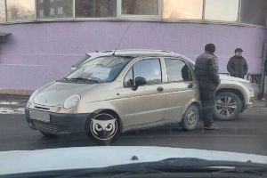 Около пензенского автовокзала столкнулись две иномарки