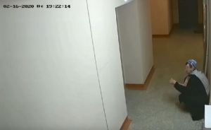 На камеру видеонаблюдения в пензенском доме попал колющийся наркоман