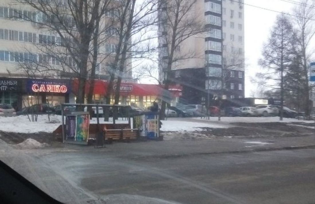 В Пензе рухнул павильон на остановке общественного транспорта
