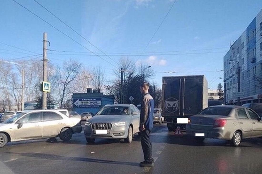 В Пензе «ГАЗель» попала в ДТП