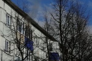 Кузнечане сообщили о пожаре в пятиэтажном доме. Видео