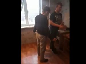 Пьяный пензенский патриот попытался сделать «харакири» на камеру