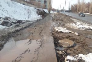 «Развели грязь». В Пензе коммунальщики оставили после себя разруху