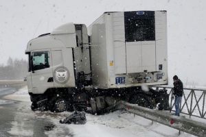 Экстренные службы прибыли к месту серьезного ДТП в Пензенском районе
