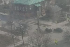 На видео попали последствия жесткой аварии в Пензе