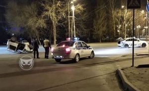 Опубликовано видео момента переворота на крышу «Оки» в Пензе
