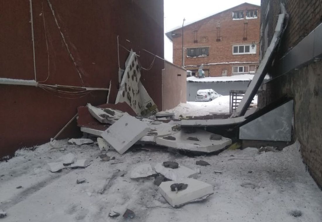 На улице Лермонтова в Пензе осыпалась стена здания