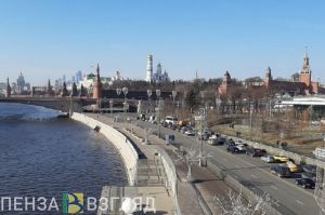 Президент РФ перенес парад Победы