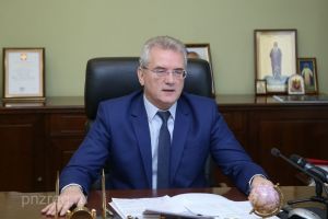 Прямая линия губернатора, еще один летальный случай от коронавируса и дождливая погода - новости Пензы за 25 апреля