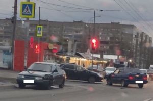 В Пензе две отечественные машины угодили в ДТП