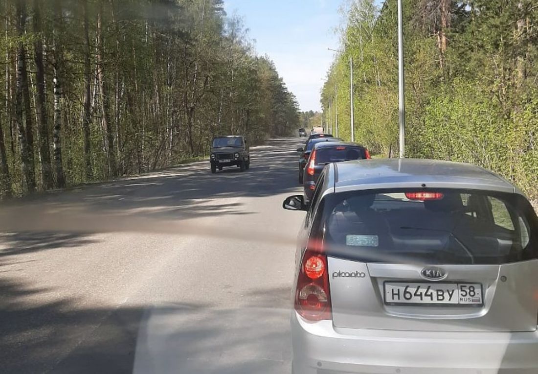 На дороге под Пензой образовалась огромная пробка