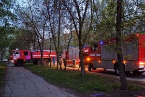 Опубликованы видео горящей комнаты на улице Рахманинова в Пензе