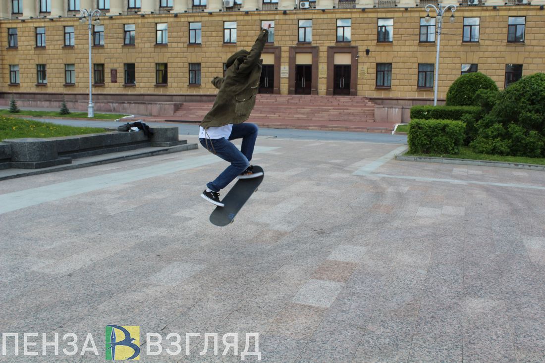Коронавирус? Не слышали! Пензенцы вернулись на улицы города. Фоторепортаж