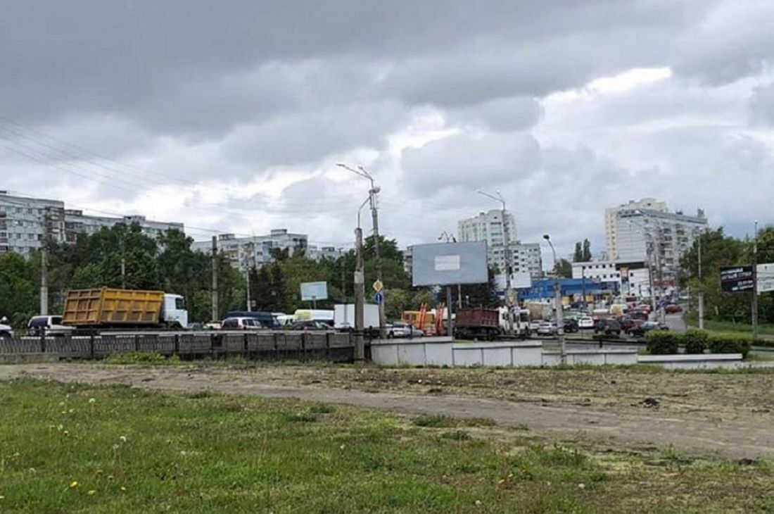 Пензенцы сообщают об огромной пробке на улице Карпинского