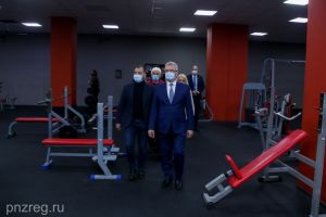 Пензенский губернатор ознакомился с новыми способами работы фитнес-тренеров