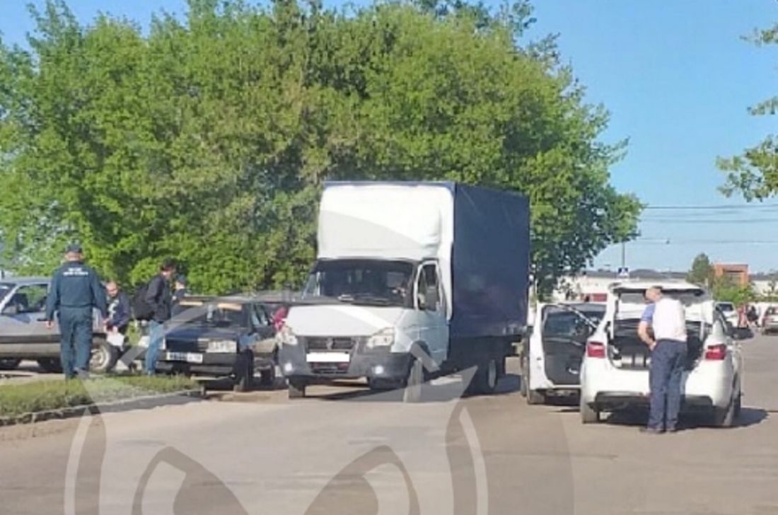 В пензенском микрорайоне Терновка затруднен проезд авто из-за ДТП