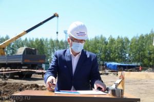 Губернатор Пензенской области заложил капсулу на месте стройки ФОК в Каменке