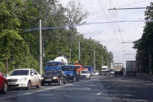 Автовладельцы сообщили об огромной пробке на улице Окружной в Пензе