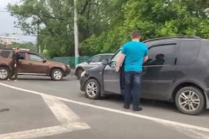 Две иномарки в Пензе не поделили дорогу и угодили в ДТП