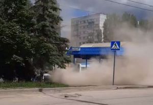 Пензенцы на остановке общественного транспорта пережили «песчаную бурю»