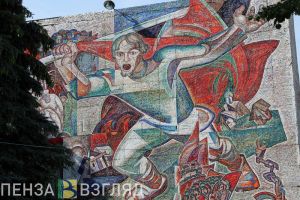 Игра в мозаику. Фотоэкскурсия по галерее самых больших картин Пензы