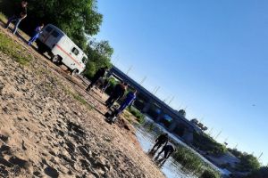 Появились фото с места ЧП на пляже в Пензе, где выловили труп