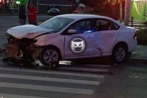 На видео попал момент ДТП с двумя иномарками в центре Пензы