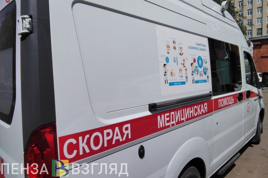 В Пензенской области врезавшегося в забор квадроциклиста увезла «скорая»