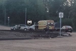 Реанимация прибыла к месту аварии на выезде из Пензы. Фото