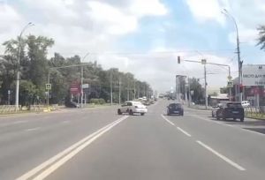 «Иммунитет на сплошные». В Пензе водитель такси грубо нарушил правила