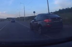 Водитель BMW X6 поиграл на пензенской трассе в опасные «шашки»
