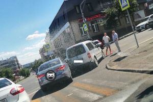 В центре Пензы в аварию попали два автомобиля