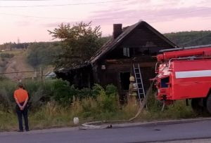 Соцсети: в Сердобске Пензенской области выгорел частный дом