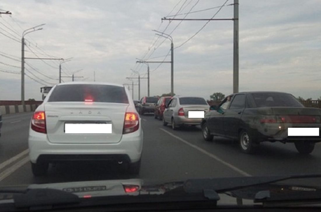 Пензенцы сообщают об огромной пробке на Сурском мосту