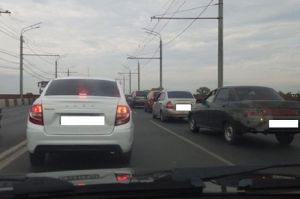 Пензенцы сообщают об огромной пробке на Сурском мосту