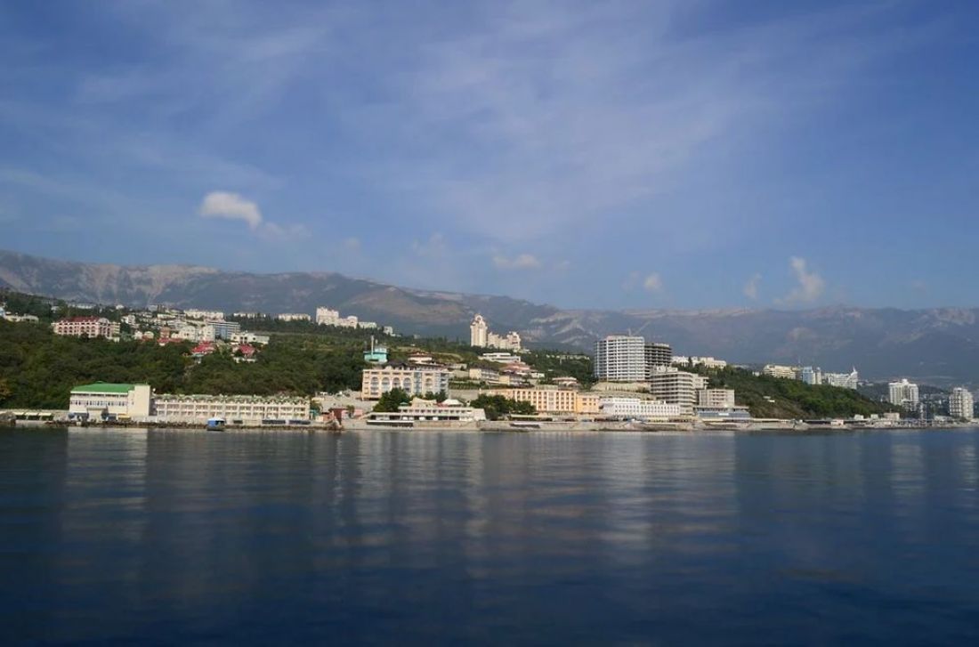 Соцсети: в Ялте водитель сбил насмерть блогера из Пензы