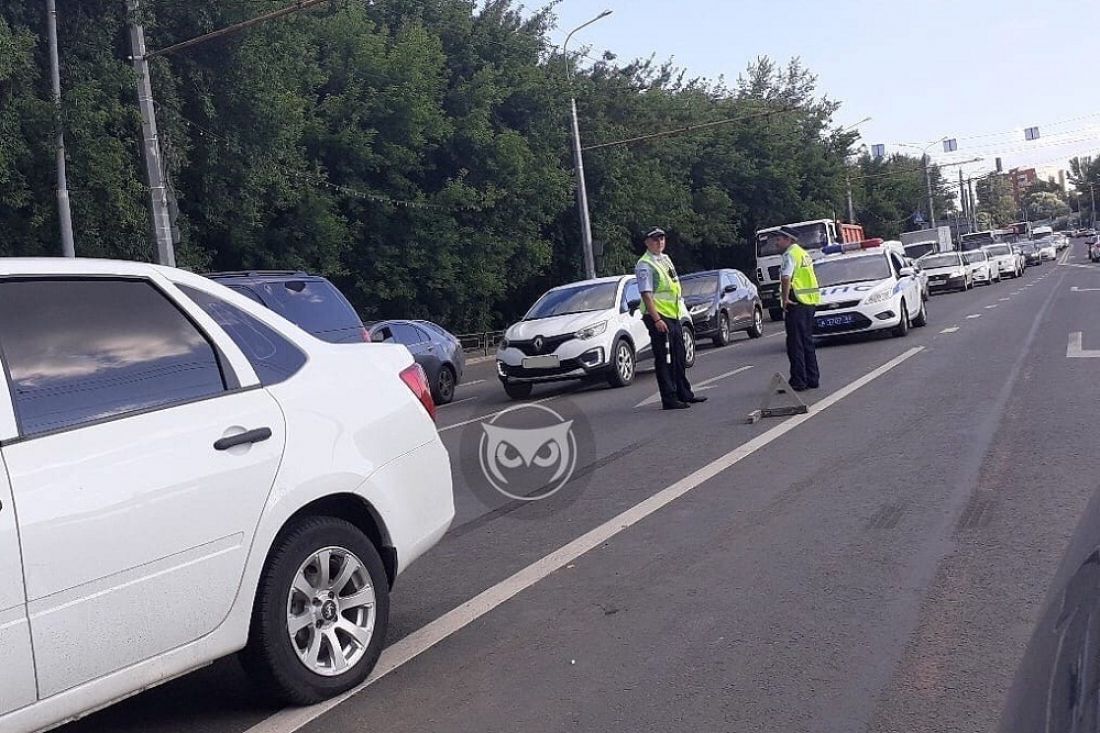 В пензенской Терновке к месту аварии прибыли сотрудники ГИБДД
