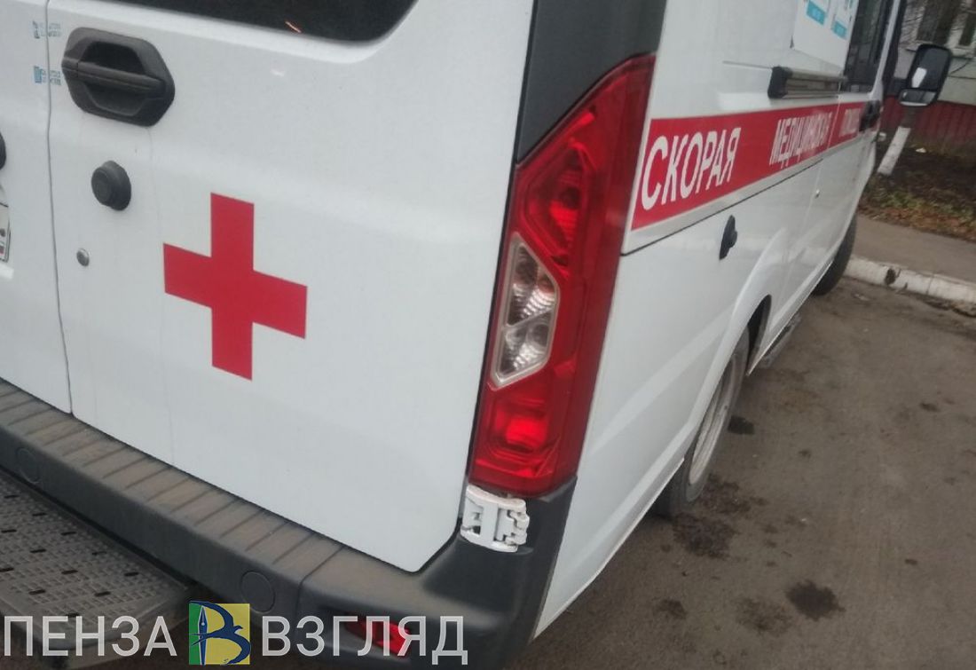 Соцсети: в Пензенской области легковая машина влетела под автобус