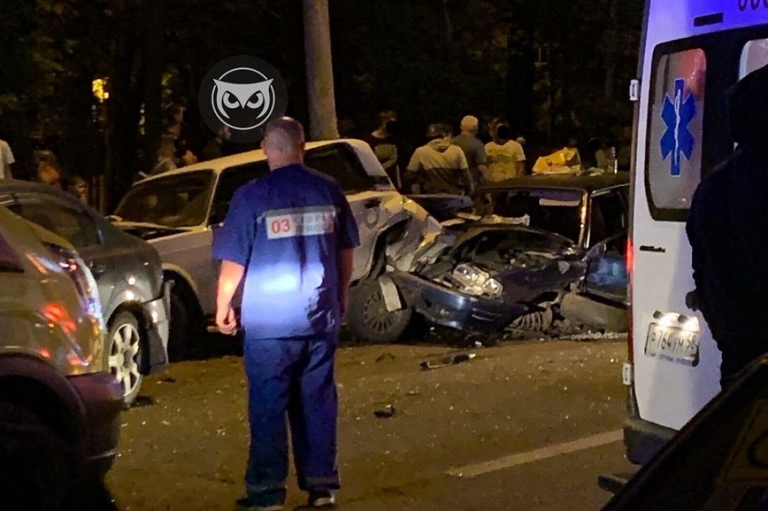 Легковушки всмятку. В Пензе пьяный водитель устроил жесткую аварию