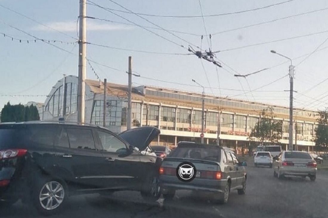 В пензенском Арбекове два автомобиля угодили в ДТП