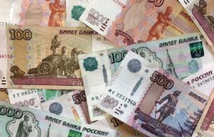Семьи с детьми от 16 до 18 лет получат по 10 тысяч рублей