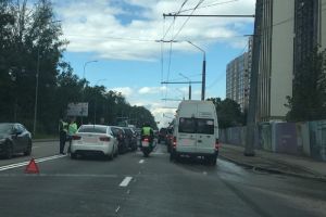 К месту ДТП на улице Окружной в Пензе прибыли сотрудники ГИБДД