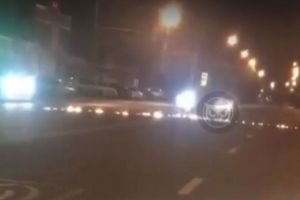 Около филармонии в Пензе автомобилист увидел на дороге горящую полосу
