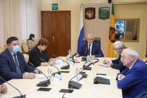Пензенский губернатор потребовал соблюдения санитарной безопасности в школах