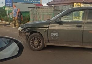 В Бессоновке машине в ДТП раскрошило переднюю часть