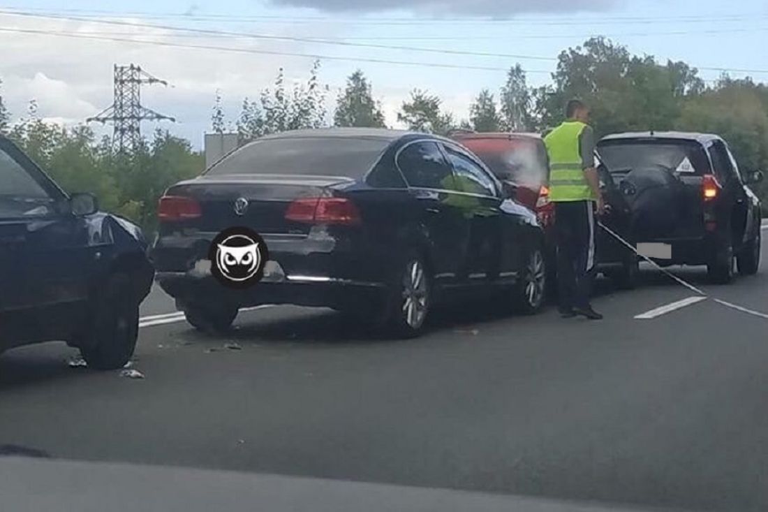 Массовая авария спровоцировала пробку на трассе под Пензой