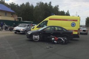 На месте «скорая». В Пензе мотоцикл влетел в машину