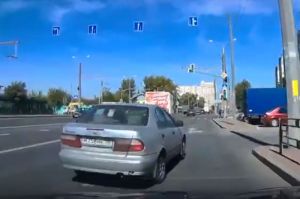 Пензенские водители устроили на дороге опасные обгоны с подрезанием